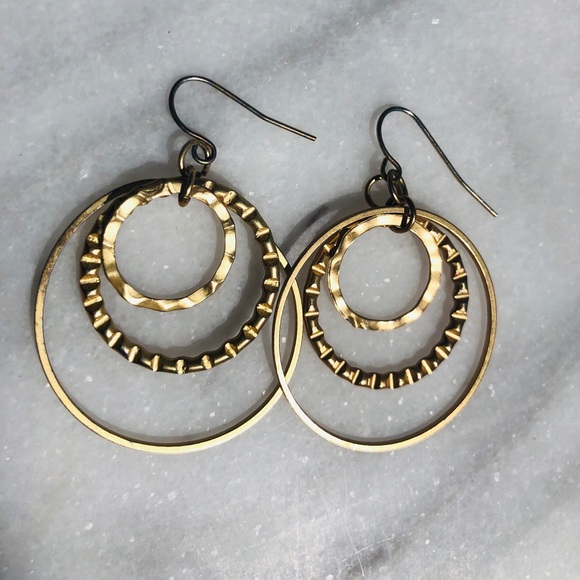 Multi gold hoop sparkle fashion earrings. - Picture 2 of 4